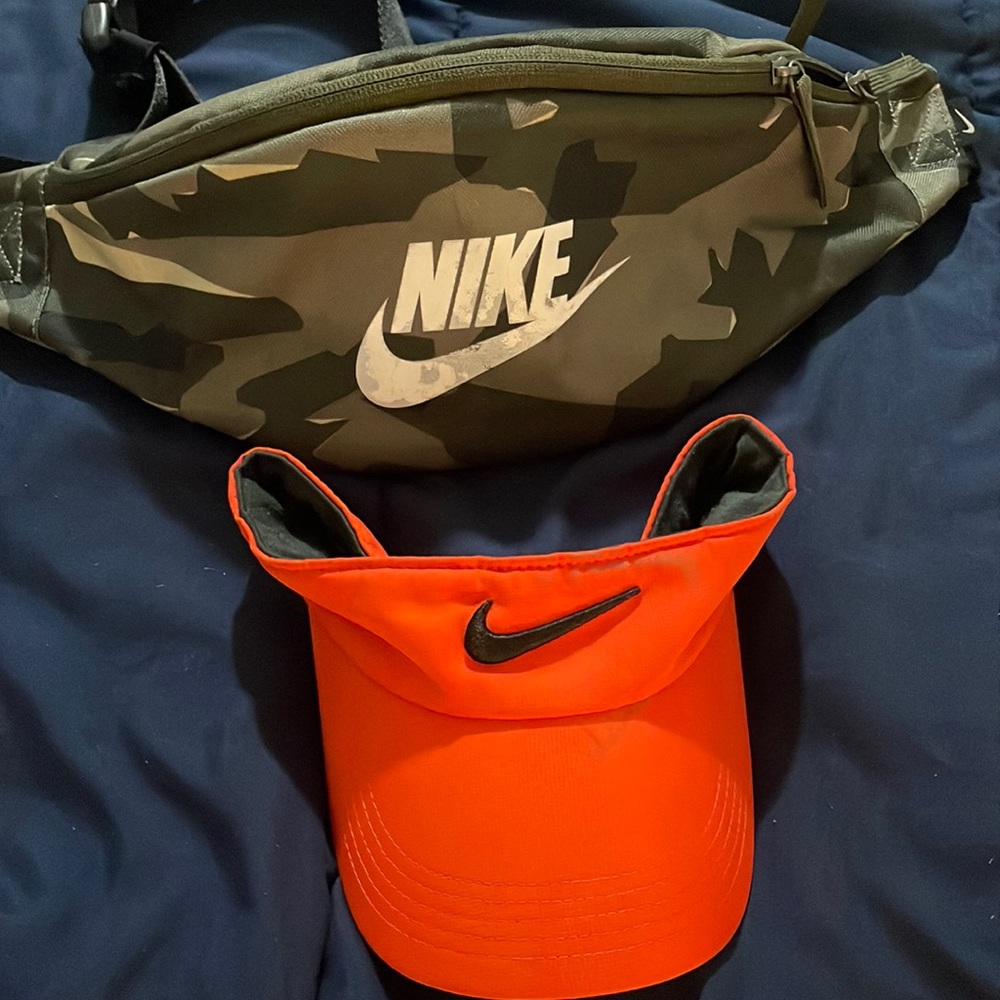 Nike Fanny pack W/ Red Nike visor.